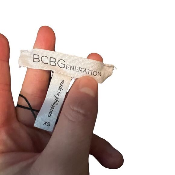 BCBGeneration black surplice jumpsuit. Size xs - Picture 4 of 14